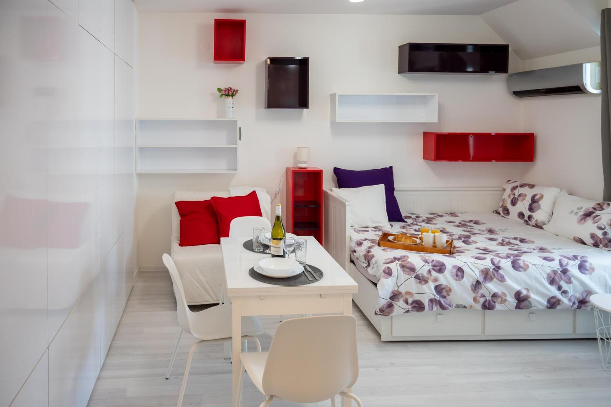 Colorful Studio With Balcony - Free Parking Sófia Exterior foto